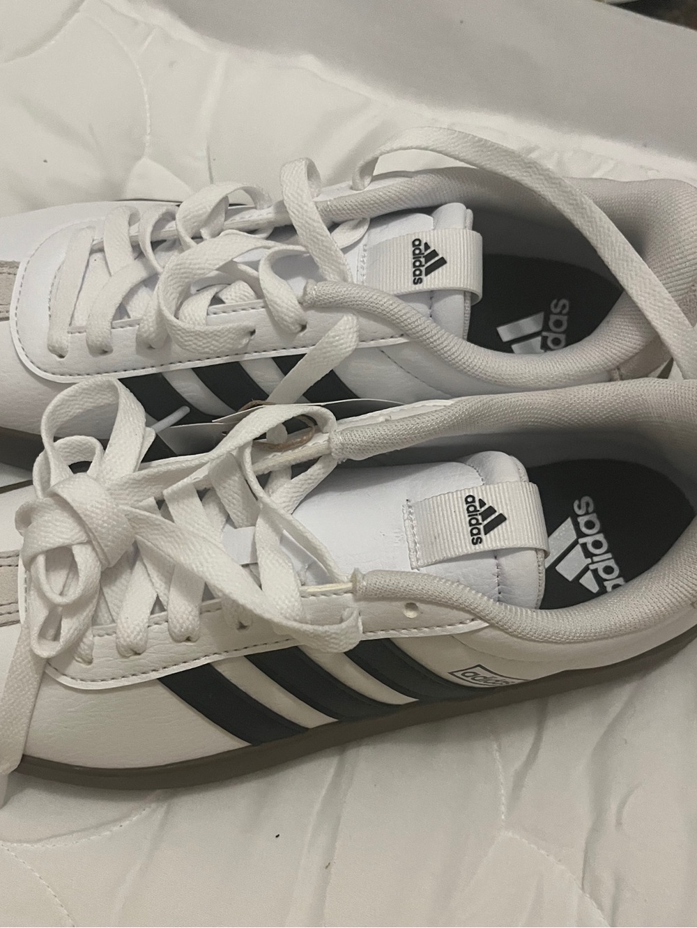 Adidas new VL court 3.0  women's 7 NWT gym sports staple 3 stripes on side